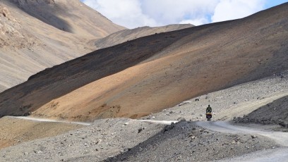 Cycling the High Himalayas